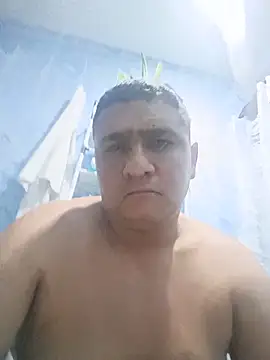 Snapshot of luis20212 chatting on 06/14/26, 05:08 luis20212 online show from 06/14/26, 05:08