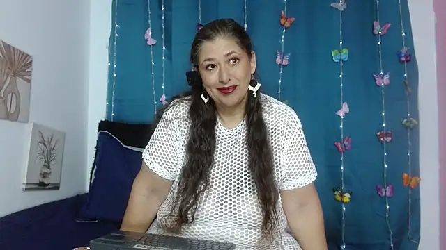 Snapshot of SALAMANDRA_FRANCO chatting on 07/11/26, 01:22 SALAMANDRA FRANCO online show from 07/11/26, 01:22