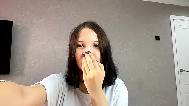 AmeliaMiotii online show from 04/04/26, 10:33