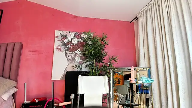 LexyNova  online show from 04/12/26, 07:17