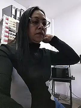 Snapshot of Violeta--7 chatting on 06/26/26, 01:50 Violeta--7 online show from 06/26/26, 01:50