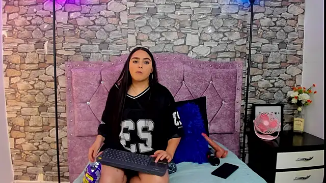 sweet  cherry1 online show from 04/03/26, 06:25