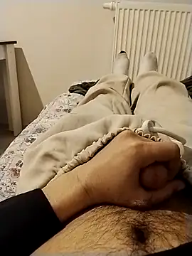 Snapshot of y2561 chatting on 04/13/26, 08:46 y2561 online show from 04/13/26, 08:46