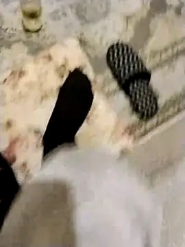 Snapshot of y2561 chatting on 04/02/26, 05:47 y2561 online show from 04/02/26, 05:47