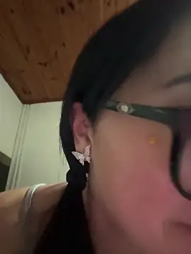 juliacosta online show from 04/05/26, 07:26