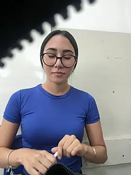 juliacosta online show from 04/01/26, 01:52