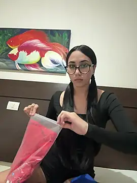 juliacosta online show from 04/15/26, 07:40