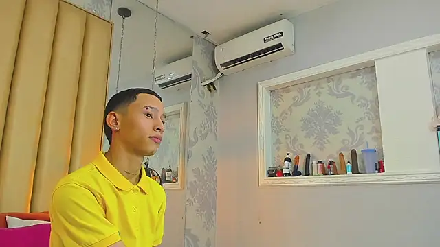 Snapshot of MaicolSmiith_ chatting on 03/27/26, 09:27 MaicolSmiith online show from 03/27/26, 09:27