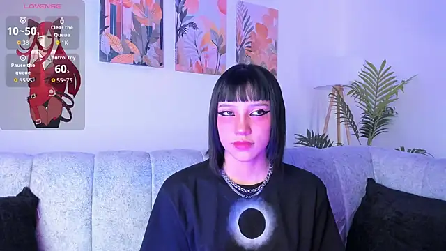 Velvet Noir  online show from 07/03/26, 11:17
