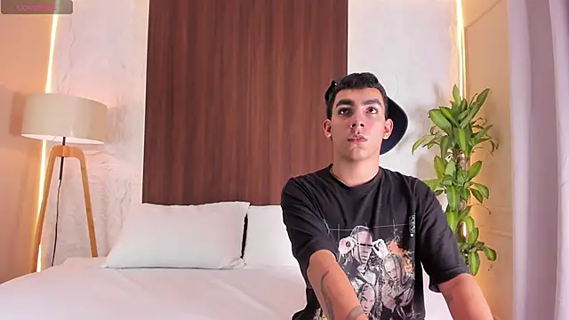 LatinPlayBoys  online show from 06/05/26, 05:56