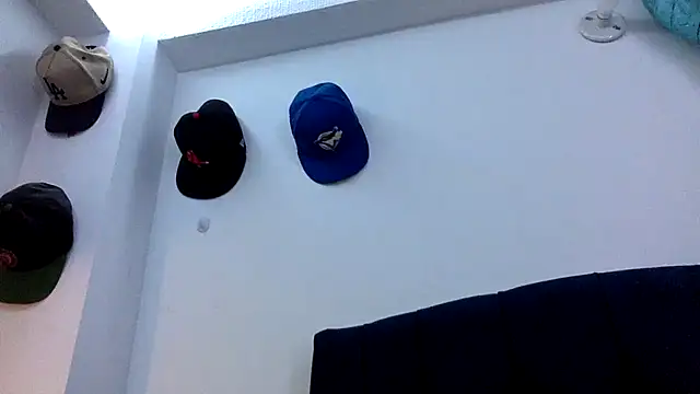Snapshot of derek_smiith chatting on 07/05/26, 01:54 derek smiith online show from 07/05/26, 01:54
