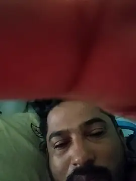 Snapshot of varun2184 chatting on 05/04/26, 01:20 varun2184 online show from 05/04/26, 01:20