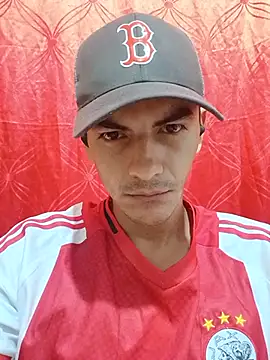 Snapshot of Heartsarm chatting on 06/19/26, 04:40 Heartsarm online show from 06/19/26, 04:40