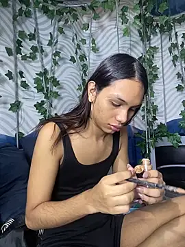 Snapshot of KristinaGriner chatting on 06/19/26, 01:44 KristinaGriner online show from 06/19/26, 01:44