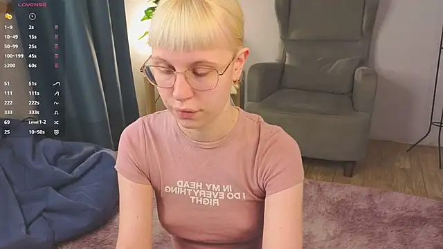 Snapshot of call_me_heaven chatting on 04/13/26, 03:27 call me heaven online show from 04/13/26, 03:27