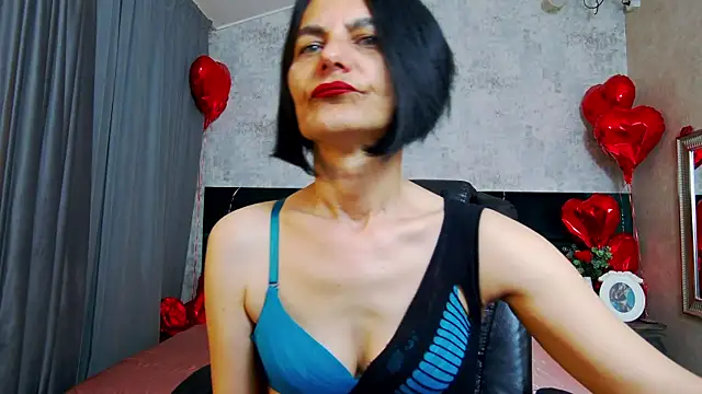 Snapshot of KalystaSwiss chatting on 04/06/26, 04:57 KalystaSwiss online show from 04/06/26, 04:57