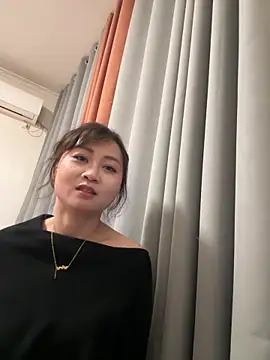 Snapshot of Huihui_518 chatting on 03/31/26, 03:03 Huihui 518 online show from 03/31/26, 03:03