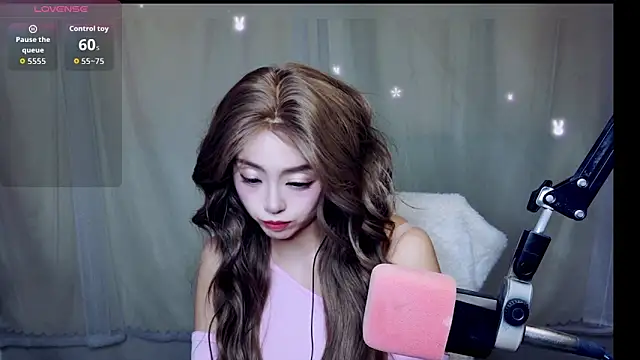 Snapshot of Cuviee chatting on 04/05/26, 02:51 Cuviee online show from 04/05/26, 02:51