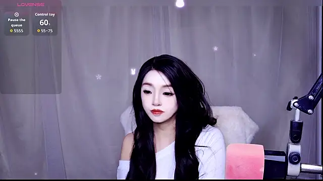 Snapshot of Cuviee chatting on 03/31/26, 11:12 Cuviee online show from 03/31/26, 11:12