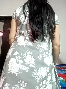 Snapshot of Sexyy_Bhabhi_143 chatting on 07/14/26, 11:27 Sexyy Bhabhi 143 online show from 07/14/26, 11:27