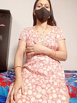 Snapshot of Sexyy_Bhabhi_143 chatting on 07/11/26, 10:21 Sexyy Bhabhi 143 online show from 07/11/26, 10:21
