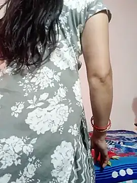 Snapshot of Sexyy_Bhabhi_143 chatting on 07/12/26, 10:27 Sexyy Bhabhi 143 online show from 07/12/26, 10:27