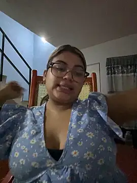 Snapshot of C1N09 chatting on 05/14/26, 04:42 C1N09 online show from 05/14/26, 04:42