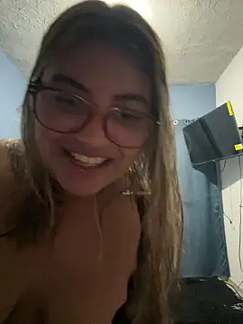 Snapshot of C1N09 chatting on 05/27/26, 05:48 C1N09 online show from 05/27/26, 05:48
