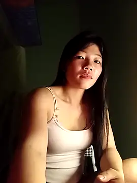 -Quyny- online show from 04/15/26, 08:53