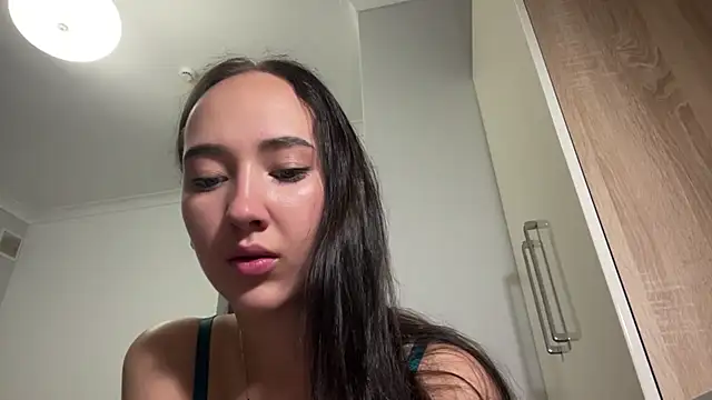 Liesenaniles online show from 05/18/26, 04:07