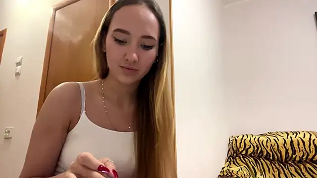 Snapshot of Liesenaniles chatting on 04/10/26, 03:24 Liesenaniles online show from 04/10/26, 03:24