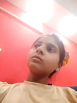 Snapshot of TANU01990 chatting on 05/16/26, 04:33 TANU01990 online show from 05/16/26, 04:33