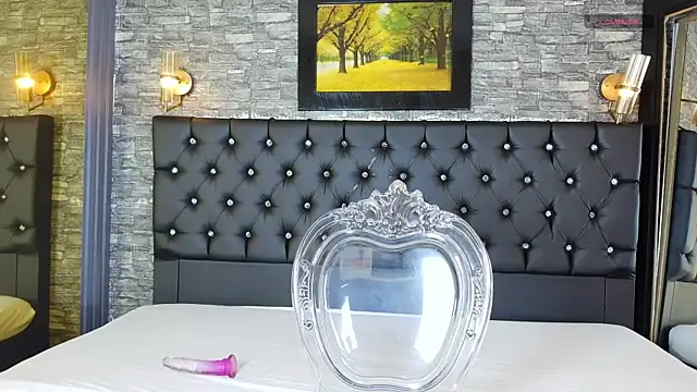 Snapshot of _Carolyn chatting on 03/31/26, 03:41 Carolyn online show from 03/31/26, 03:41