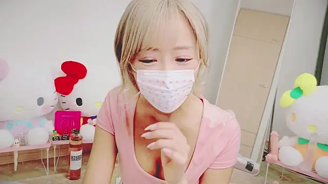 baby  cherry   online show from 05/04/26, 12:19