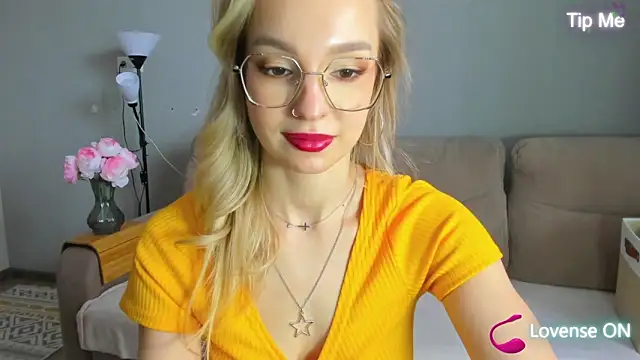 MelodyIllves online show from 05/13/26, 07:26
