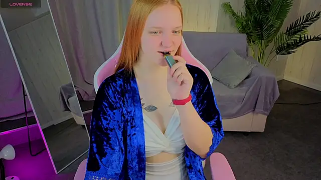 Candy Lirr online show from 04/09/26, 03:52