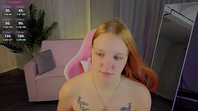 Candy Lirr online show from 04/13/26, 02:15