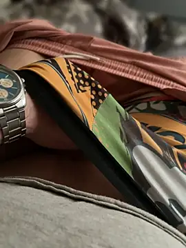 Neo60682 online show from 04/15/26, 11:49