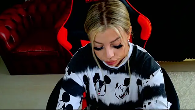 Ohh Nicole online show from 04/07/26, 02:08