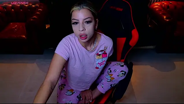 Ohh Nicole online show from 04/10/26, 06:53