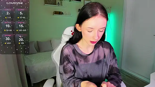 AnnaOddy online show from 05/13/26, 01:23