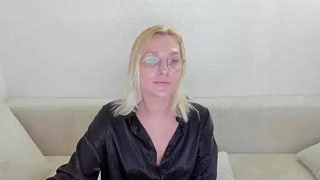 OeigesMik online show from 05/12/26, 10:10