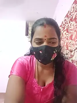 Snapshot of tamilratchasii chatting on 05/15/26, 04:49 tamilratchasii online show from 05/15/26, 04:49