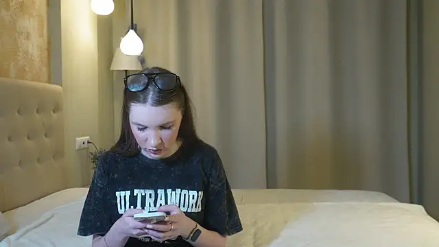 Nayeomy online show from 04/08/26, 04:08