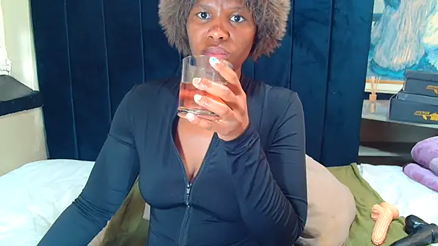 CaramelCandyxx online show from 07/03/26, 06:09