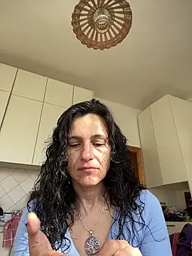 Snapshot of StellaMia263 chatting on 06/19/26, 05:57 StellaMia263 online show from 06/19/26, 05:57