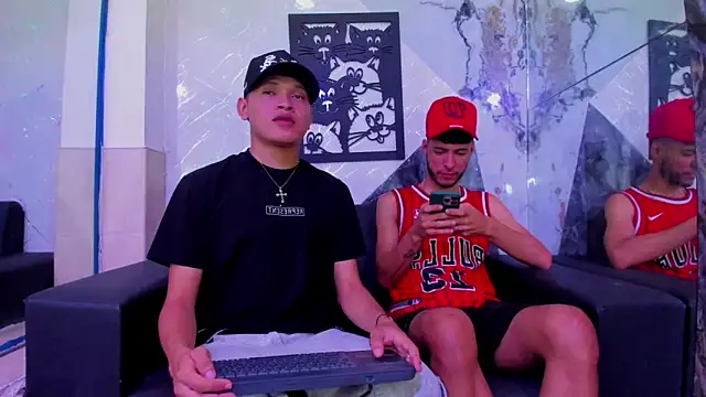 Robert smith26 online show from 03/28/26, 09:27