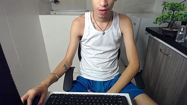 Snapshot of Zamaelprime_ chatting on 04/14/26, 06:40 Zamaelprime online show from 04/14/26, 06:40