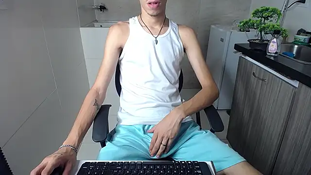 Snapshot of Zamaelprime_ chatting on 04/13/26, 05:22 Zamaelprime online show from 04/13/26, 05:22