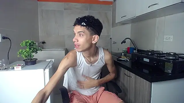 Snapshot of Zamaelprime_ chatting on 04/01/26, 06:37 Zamaelprime online show from 04/01/26, 06:37